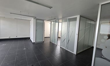 OFICINA EN VENTA A PASOS DEL PARQUE LINCOLN.