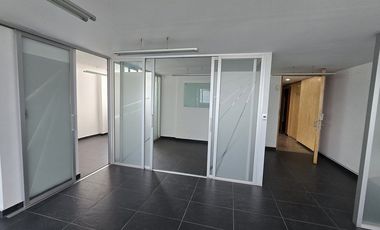OFICINA EN VENTA A PASOS DEL PARQUE LINCOLN.