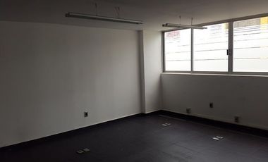 OFICINA EN VENTA CERCA DEL PARQUE LINCOLN.