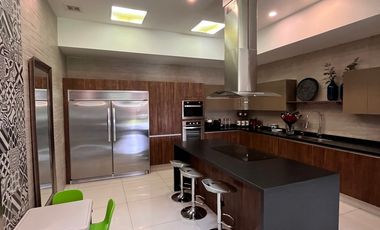 Moderna casa en Rancho San Juan