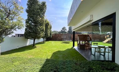 Moderna casa en Rancho San Juan