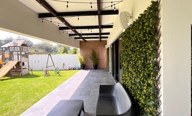 Moderna casa en Rancho San Juan