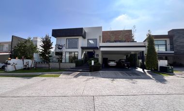 Moderna casa en Rancho San Juan