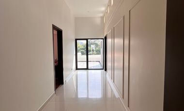 Moderna casa en Rancho San Juan