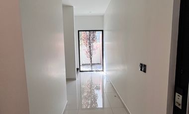 Moderna casa en Rancho San Juan