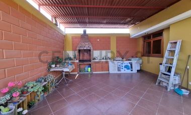 CASA EN VENTA EN CALLE SIR JONES – UBICACIÓN ESTRATÉGICA EN TACNA