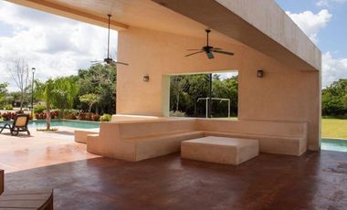 CASA EN VENTA MERIDA, PRIVADA JARDINES DE LA REJOYADA, ENTREGA INMEDIATA.