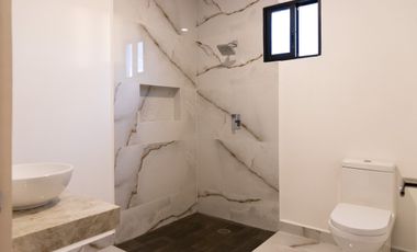 CASA EN VENTA MERIDA, PRIVADA JARDINES DE LA REJOYADA, ENTREGA INMEDIATA.