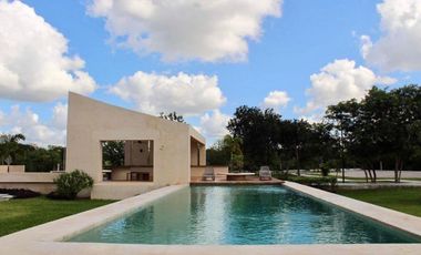 CASA EN VENTA MERIDA, PRIVADA JARDINES DE LA REJOYADA, ENTREGA INMEDIATA.