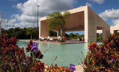 CASA EN VENTA MERIDA, PRIVADA JARDINES DE LA REJOYADA, ENTREGA INMEDIATA.