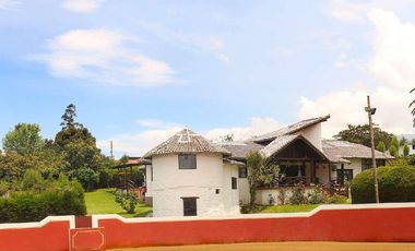 QUINTA DE VENTA EN GUAYLLABAMBA