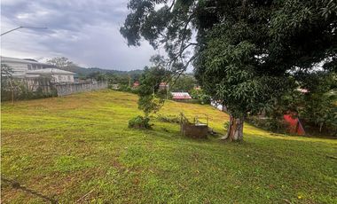 VILLA ZAITA / 2100M / SEMI PLANO / SOBRE VIA / IDEAL PARA INVERSION
