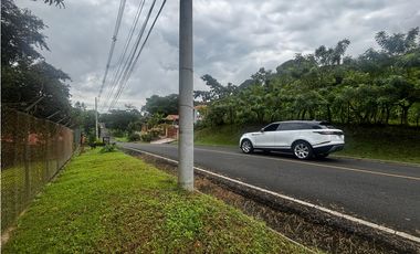 VILLA ZAITA / 2100M / SEMI PLANO / SOBRE VIA / IDEAL PARA INVERSION