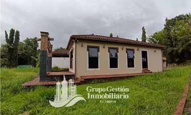 Venta Casa Reposeida en Aserrio Gariche