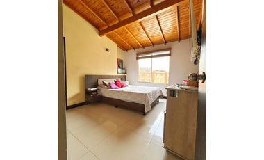 VENTA DE APARTAMENTO EN EL POBLADO-LOMA DE SAN JULIAN RANGO 4