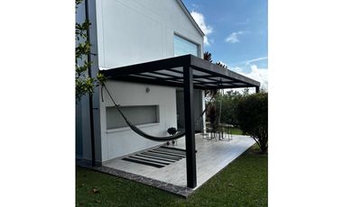 Casa campestre en unidad cerrada