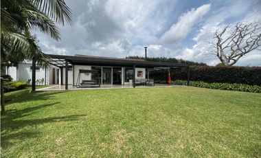 Casa campestre en unidad cerrada