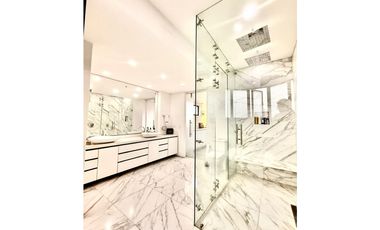 Penthouse Amoblado en Arriendo en El Poblado