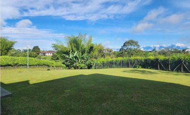 VENTA DE HERMOSA CASA CAMPESTRE SECTOR LA CASONA VIA ARMENIA-PEREIRA