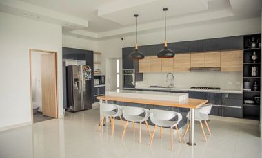 VENTA DE HERMOSA CASA CAMPESTRE SECTOR LA CASONA VIA ARMENIA-PEREIRA