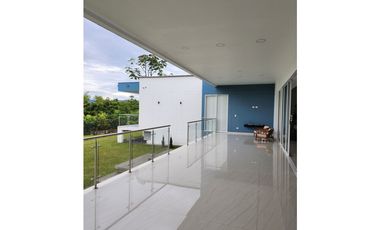 VENTA DE HERMOSA CASA CAMPESTRE SECTOR LA CASONA VIA ARMENIA-PEREIRA