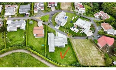 VENTA DE HERMOSA CASA CAMPESTRE SECTOR LA CASONA VIA ARMENIA-PEREIRA