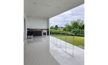 VENTA DE HERMOSA CASA CAMPESTRE SECTOR LA CASONA VIA ARMENIA-PEREIRA