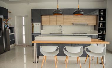 VENTA DE HERMOSA CASA CAMPESTRE SECTOR LA CASONA VIA ARMENIA-PEREIRA