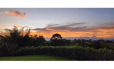 VENTA DE HERMOSA CASA CAMPESTRE SECTOR LA CASONA VIA ARMENIA-PEREIRA