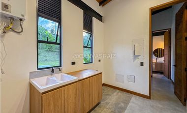 CASA CAMPESTRE MODERNA PARA ESTRENAR EN EL RETIRO
