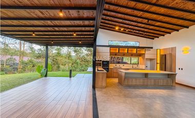 CASA CAMPESTRE MODERNA PARA ESTRENAR EN EL RETIRO