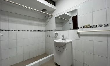 Se Vende Departamento Triplex en Chorrillos con 2 estacionamientos