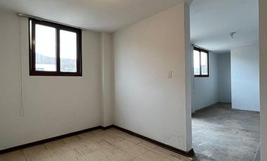 Se Vende Departamento Triplex en Chorrillos con 2 estacionamientos