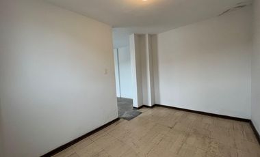 Se Vende Departamento Triplex en Chorrillos con 2 estacionamientos