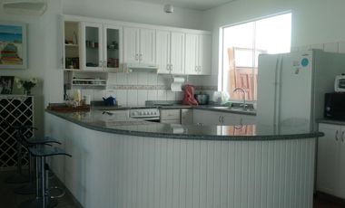 Casa en Alquiler en Playa Moravia, 89.7 Km, Mala, Cañete. 07 habitaciones