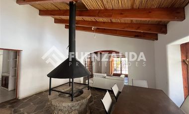 Casa en Venta en Paihuano