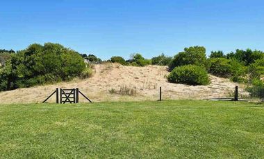 VENTA CASA SENDEROS IV COSTA ESMERALDA 5 AMBIENTES