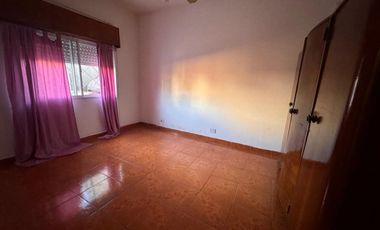 ALQUILER PH 3 AMBIENTES 2 PATIOS. 1 TZA. R. ESC