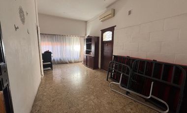 ALQUILER PH 3 AMBIENTES 2 PATIOS. 1 TZA. R. ESC