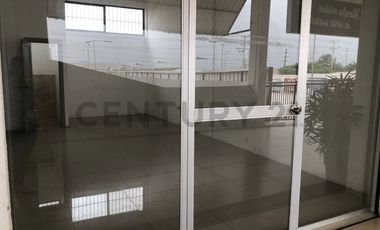 Local Comercial de Alquiler en Plaza Sunset P.cev