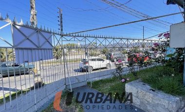 AMPLIO CENTRO MÉDICO Y DENTAL