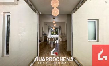 Casa en venta c/ cochera en Mar de las Pampas