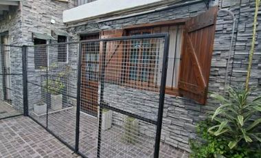 Casa PH en alquiler en Bernal Oeste