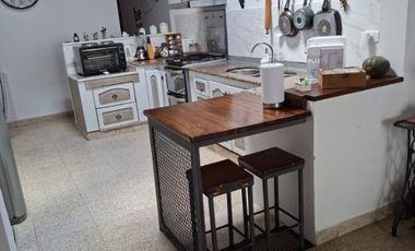 Casa PH en alquiler en Bernal Oeste