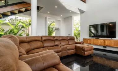 5 Bedroom Villa for rent in Batu Bolong, Bali