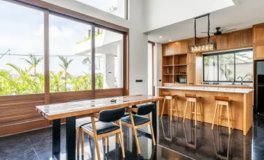 5 Bedroom Villa for rent in Batu Bolong, Bali