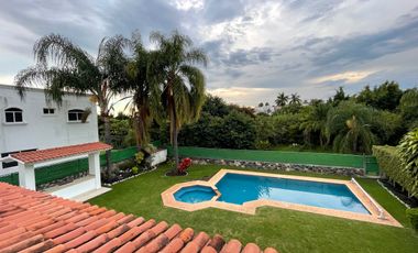 Hermosa casa en venta en Lomas de cocoyoc