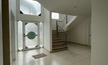 Hermosa casa en venta en Lomas de cocoyoc
