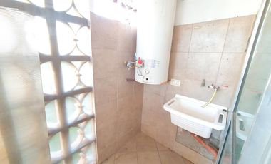 Departamento de 3 Ambientes con Balcón, Cerca de Panamericana y Av. Mitre- En Alquiler