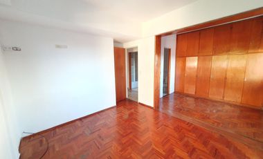 Departamento de 3 Ambientes con Balcón, Cerca de Panamericana y Av. Mitre- En Alquiler